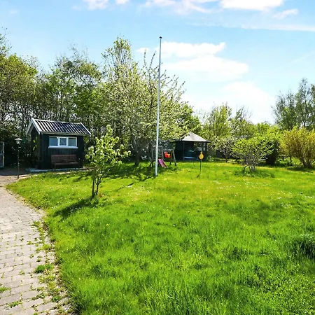 Cozy Summer House In The Heart Of North Zealand Græsted