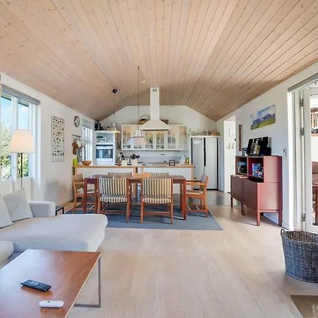 Cozy Summer House In The Heart Of North Zealand