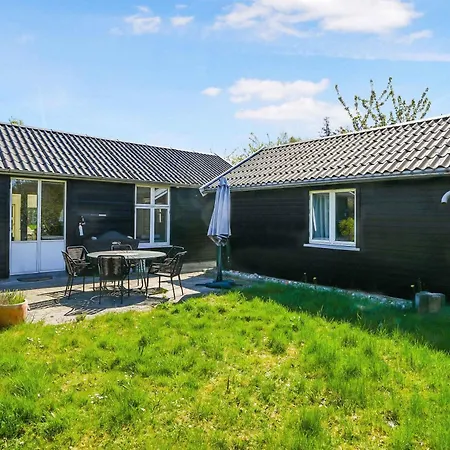 Cozy Summer House In The Heart Of North Zealand Casa vacanze