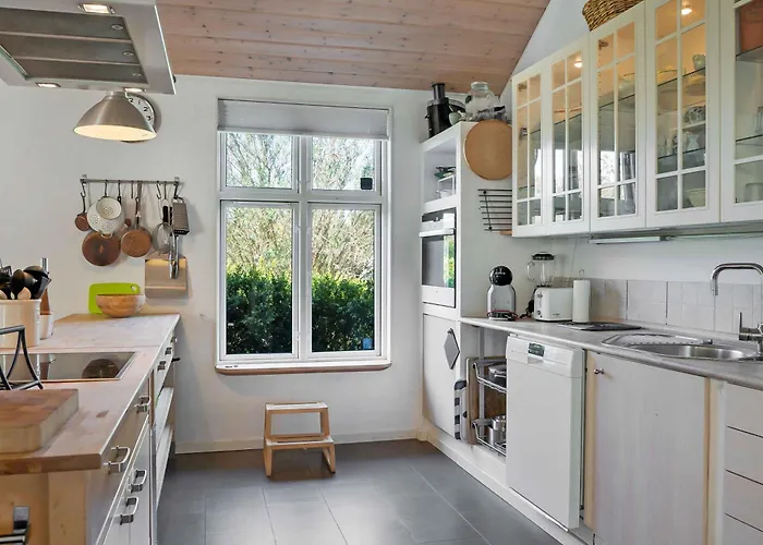 Сasa de vacaciones Cozy Summer House In The Heart Of North Zealand
